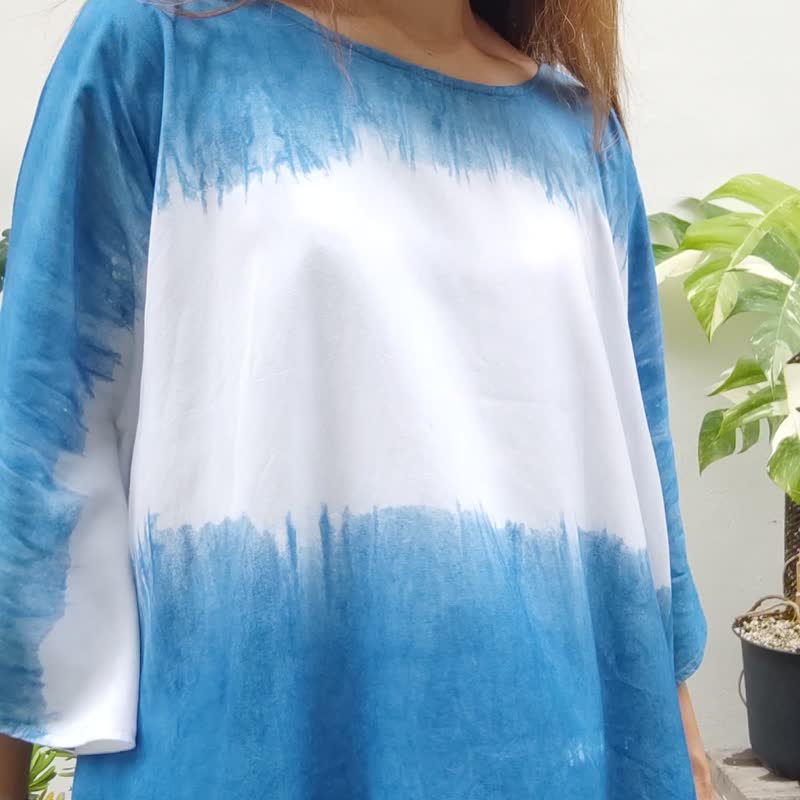 Butterfly Mid White- 扎染蝴蝶袖衬衫 - 女装上衣 - 棉 蓝色
