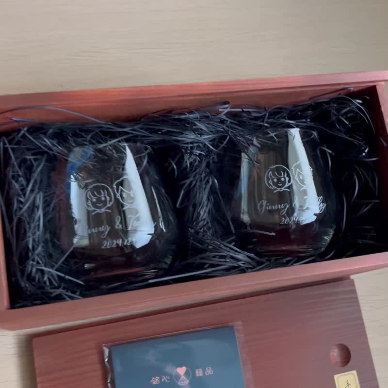【定制化礼物】公版图案任选双人 可另定制化特征 玻璃雕刻 杯子 - 酒杯/酒器 - 玻璃 透明
