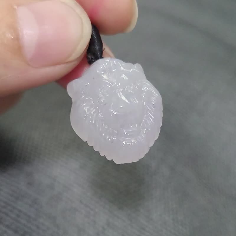【亲翠】天然翡翠 白冰娇感果冻底狮头调节式绳链　翡翠动物园 - 项链 - 玉石 白色