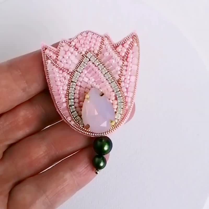 Pink tulip flower brooch for women - 胸针 - 其他材质 粉红色