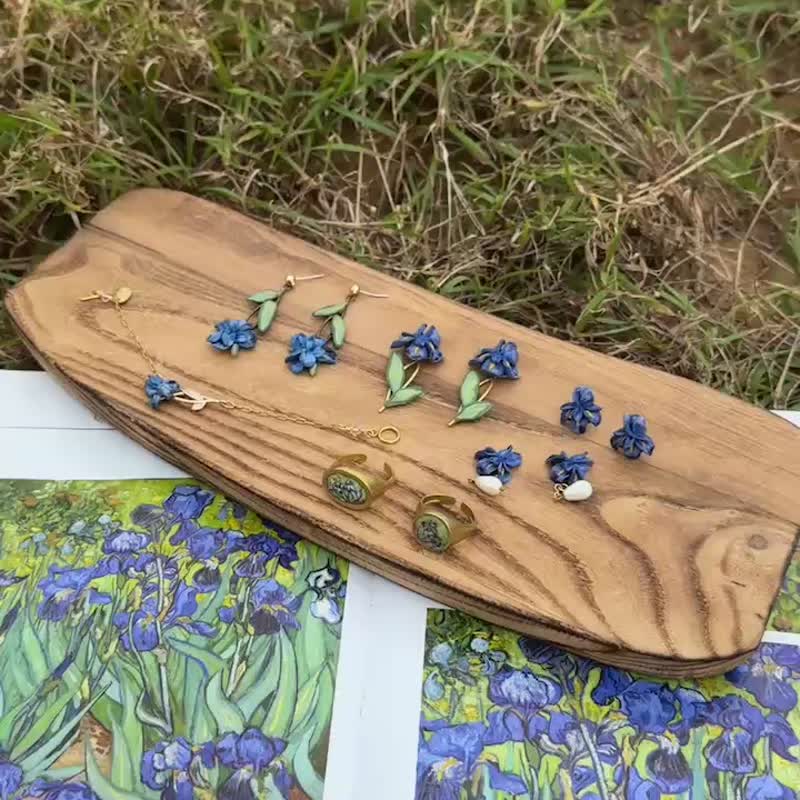 大朵鸢尾花枝 925银耳针 梵谷油画色调 彩陶 姿婷 TzuTing - 耳环/耳夹 - 陶 蓝色