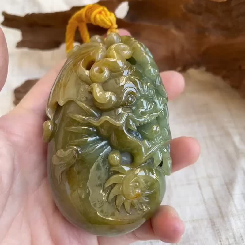 【龙福天降】天然缅甸翡翠-老蓝水蜜黄沁色福龙手把件 - 吊饰 - 玉石 绿色