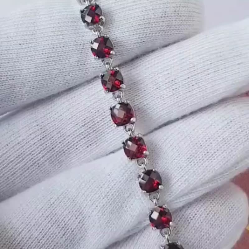Natural Garnet Bracelet Silver 925 - 手链/手环 - 纯银 红色