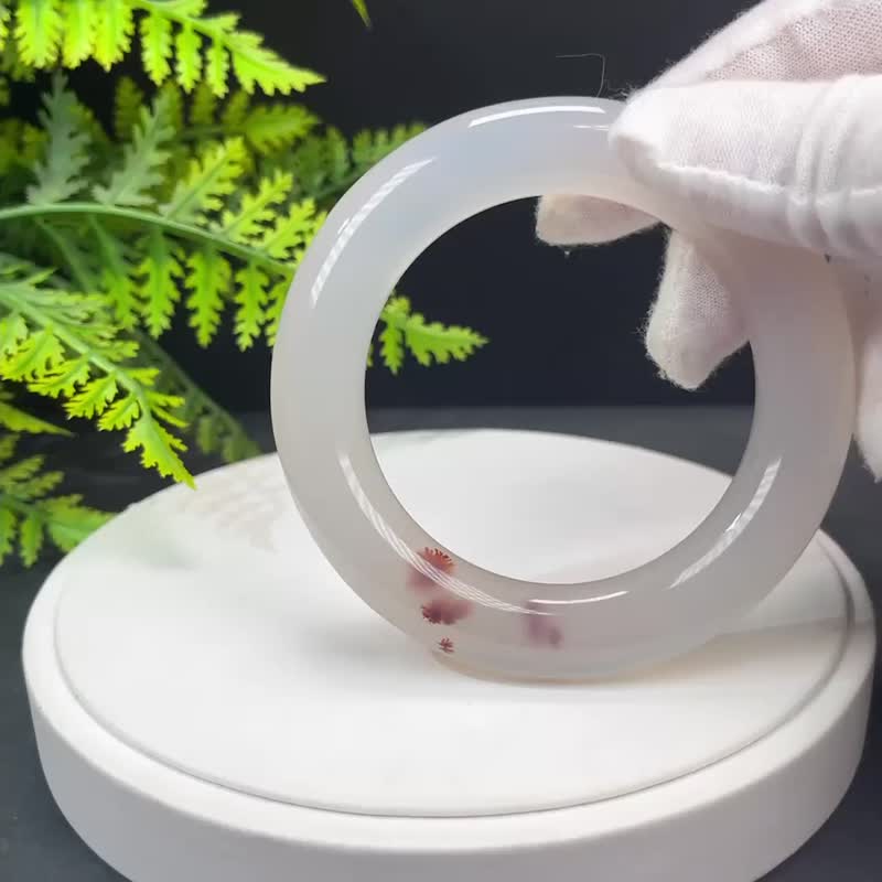 收藏级 白色玛瑙手镯 59MM 高冰润踏雪寻梅意境花朵 清雅灵动惊艳 - 手链/手环 - 半宝石 白色
