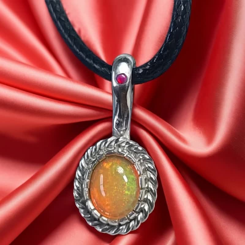 【Captain Flint手作银饰】幻月光影 天然蛋白石 999纯银吊坠 - 项链 - 宝石 多色