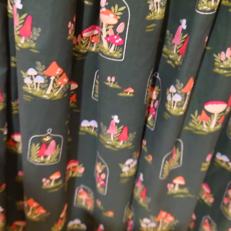 【Made to order】Mushroom house and dwarf skirt / Fr/ made in JAPAN / USA fabric / - 裙子 - 棉．麻 绿色