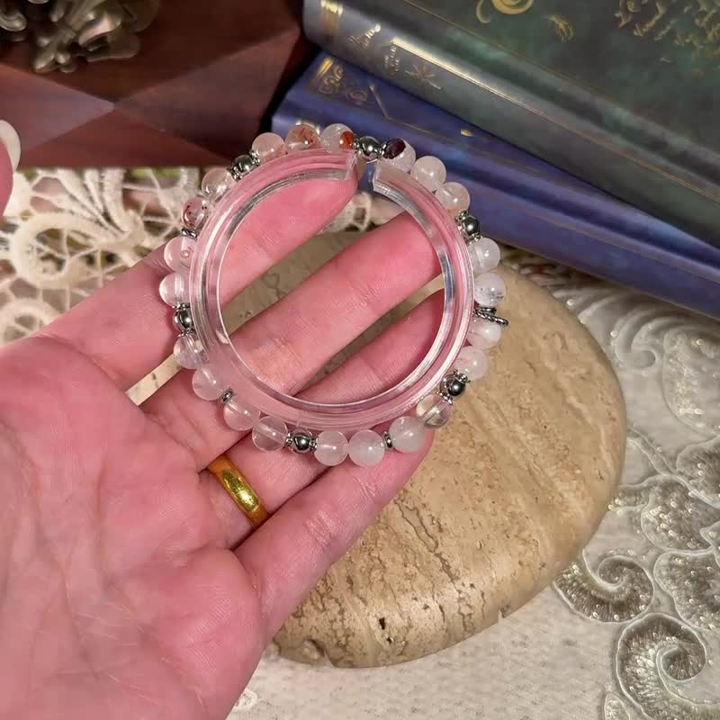 粉胶花水晶设计手串 - 手链/手环 - 水晶 粉红色