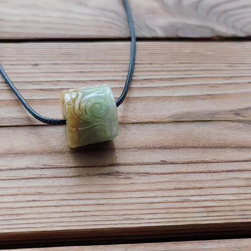 亲翠 天然翡翠 冰糖黄半山半水仿古路路通皮绳锁骨链 - 项链 - 玉石 
