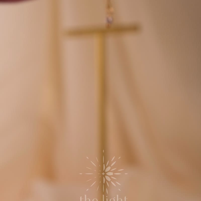 绽放之时 / 小 芙 蝶 / 手工原创设计不对称.垂坠耳环/ 可改夹 - 耳环/耳夹 - 树脂 紫色