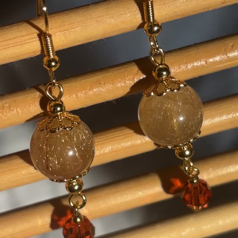金发晶耳环 水晶球 顺髪 猫眼 天然水晶 冰透 摆设 水晶原矿 原石 - 耳环/耳夹 - 水晶 金色