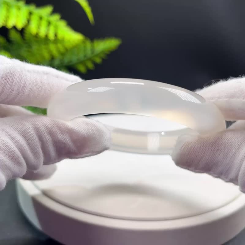 高品质 荔枝白玛瑙手镯 56MM 高冰起刚干净 平安护佑亲和灵气脉轮 - 手链/手环 - 半宝石 白色