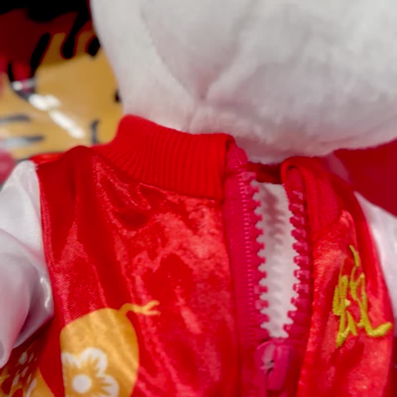 PINKOI独家 史努比 玩偶 棒球外套 snoopy 棒球 绒毛公仔 - 玩偶/公仔 - 聚酯纤维 红色