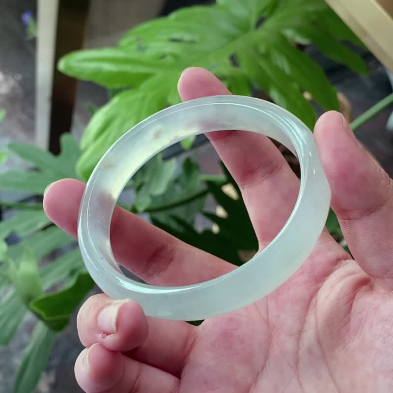 琉曦 | 冰玻种淡蓝飘花贵妃镯 / 手围19.5 | 天然A货翡翠玉镯 - 手链/手环 - 玉石 蓝色