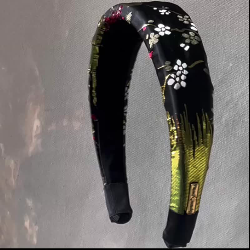 立体发箍 墨金花影 织锦缎 台湾手作 东方诗意不卡头 - 发带/发箍 - 绣线 