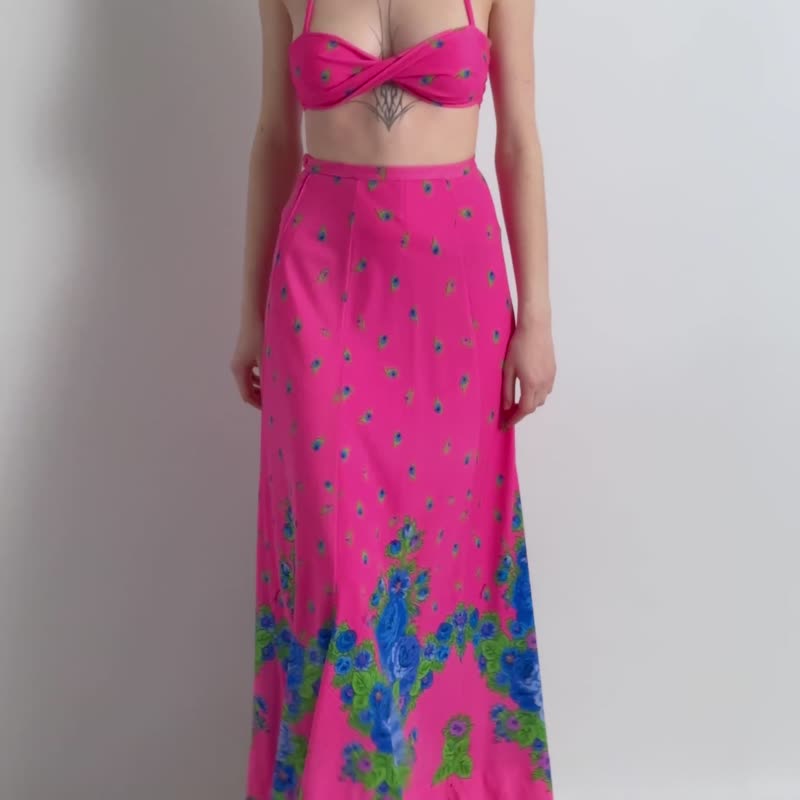 女款 粉色长款西装 高腰长裙与短版上衣 迪斯可风 S 码 7110 - 其他 - 其他金属 粉红色