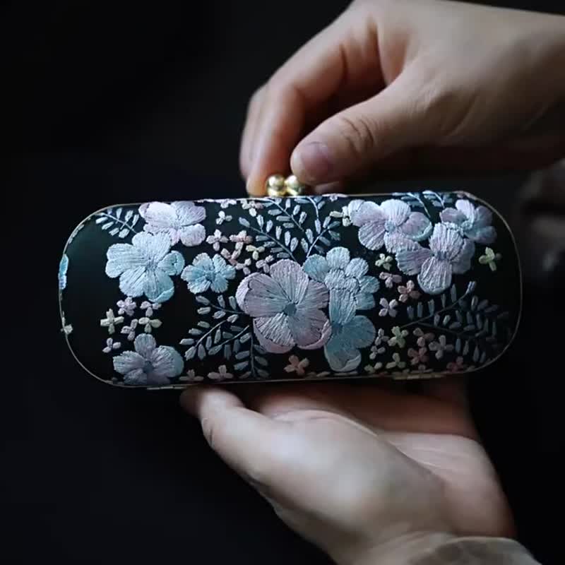 笔袋 刺绣 手工diy制作材料包 创意布艺 收纳包 化妆包 礼物 - 其他 - 棉．麻 