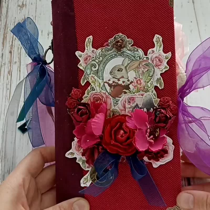 White rabbit Wonderland junk journal Alice in Wonderland journal handmade bunny - 笔记本/手帐 - 纸 红色