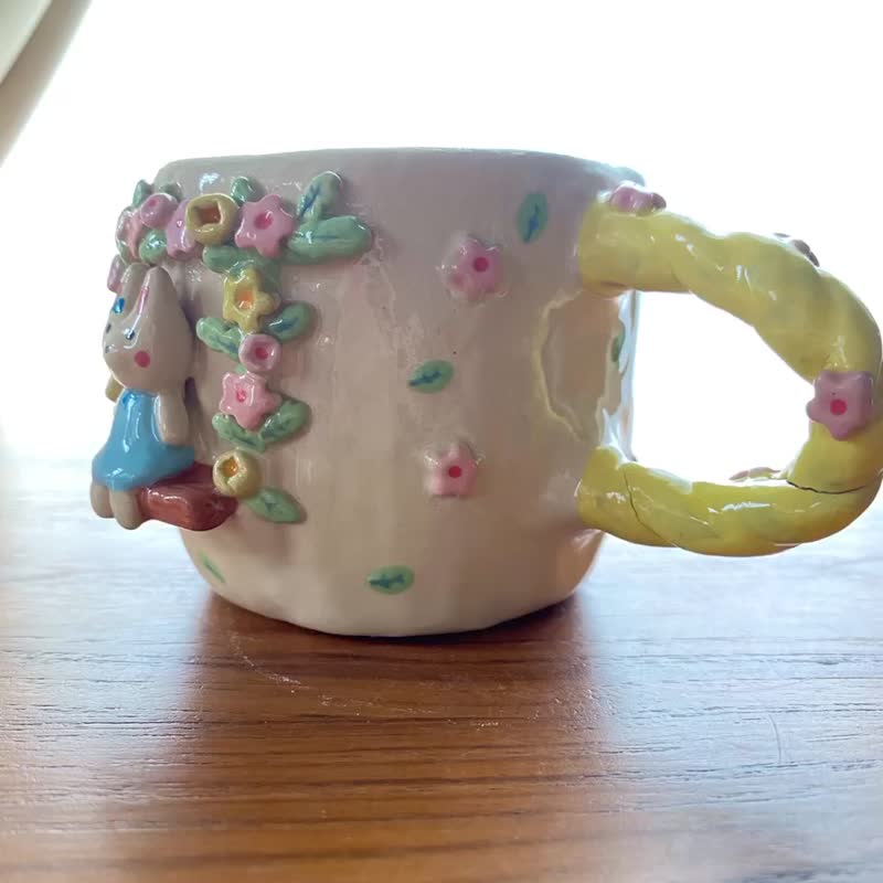 陶瓷杯，手工制作，花园里的兔子，花痴，可爱 - 其他杯子 - 陶 粉红色