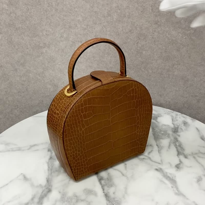 【 日本直送 名牌中古包 】CELINE  સૅલિન 手提包 棕色 压纹皮革 化妆包 vintage 古董 wnfv7n - 手提包/手提袋 - 真皮 咖啡色