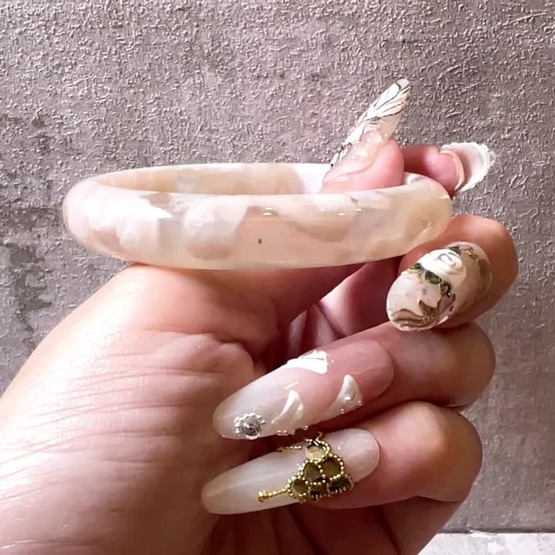 樱花玛瑙手镯 玛瑙手镯小清新冰透奶黄粉花正镯51圈口 - 手链/手环 - 玉石 