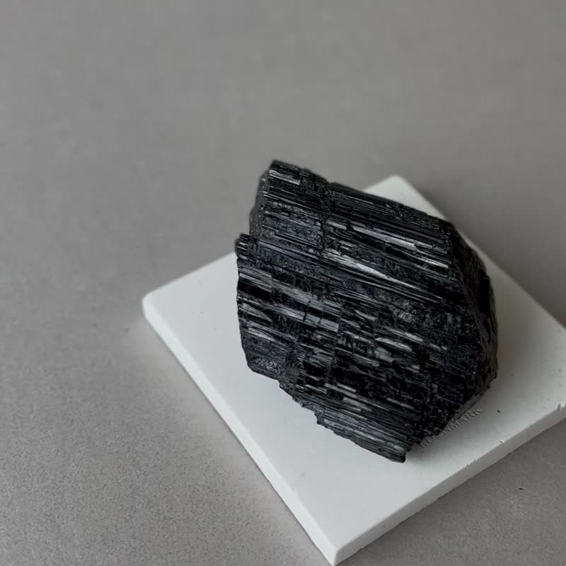 黑碧玺 x 舒压精油香氛 | 赠简约水泥座 # - 摆饰 - 水晶 黑色