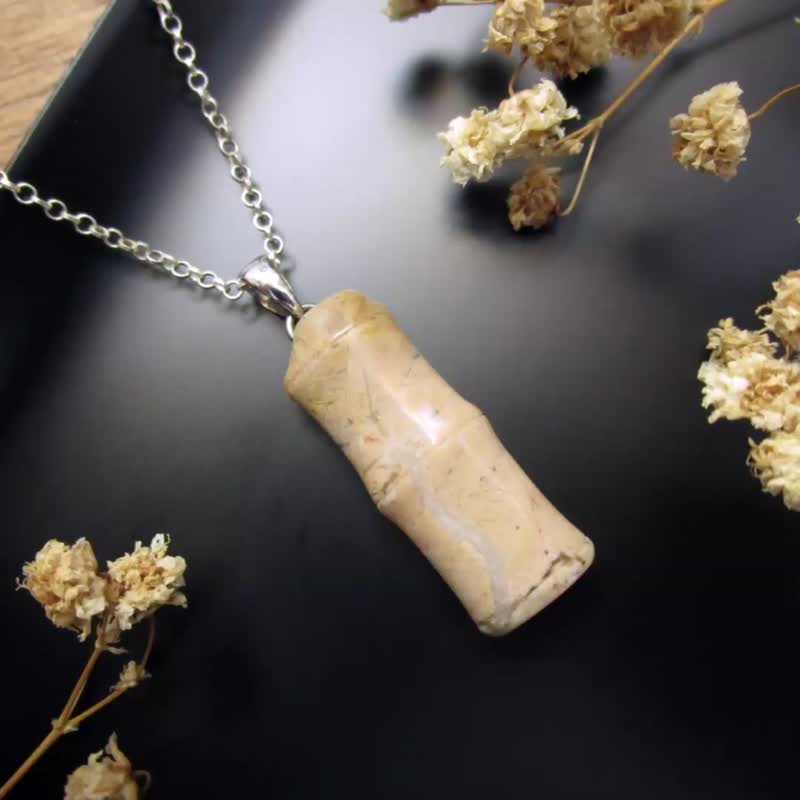 玉坠 造型玉坠-竹节 台湾秀姑玉/简单好搭配双面 - 项链 - 玉石 卡其色