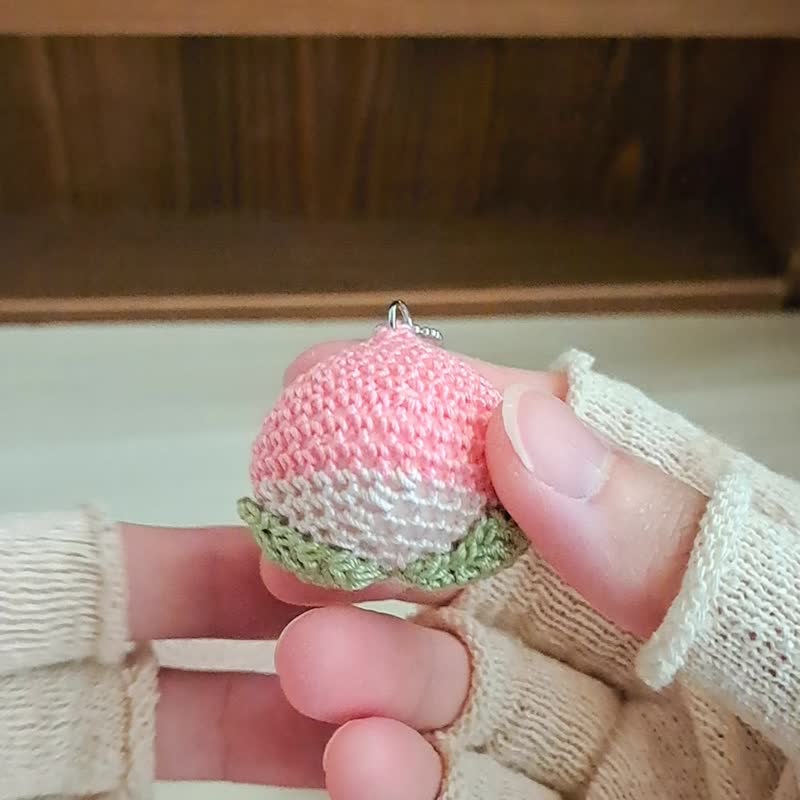 手作桃子造型樱花粉钥匙圈 含铃铛球链 吊饰手作饰品 - 玩偶/公仔 - 棉 粉红色