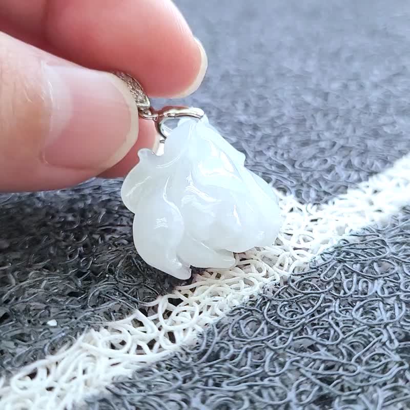 【亲翠】天然翡翠 白冰娇立体精工玉兰花925纯银锁骨链　花系列 - 项链 - 玉石 白色