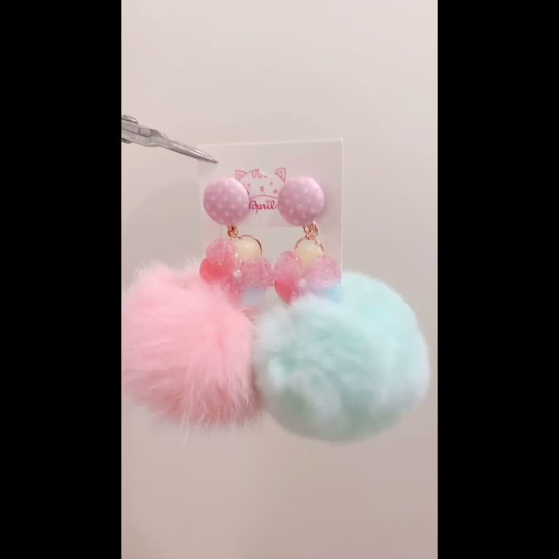 大大颗毛毛球小花 撞色/新色 疗愈系手作耳环 无痛耳夹/耳针 - 耳环/耳夹 - 其他材质 粉红色