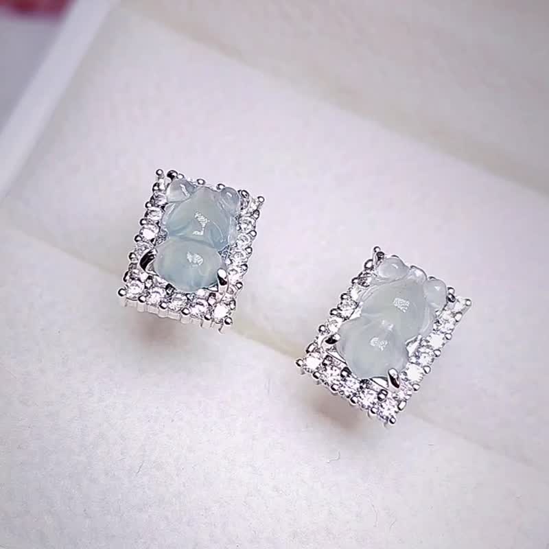 招财|梦幻小金鱼|翡翠高冰蓝胶饱满小金鱼8.5mm纯银镀18k耳环 - 耳环/耳夹 - 玉石 多色