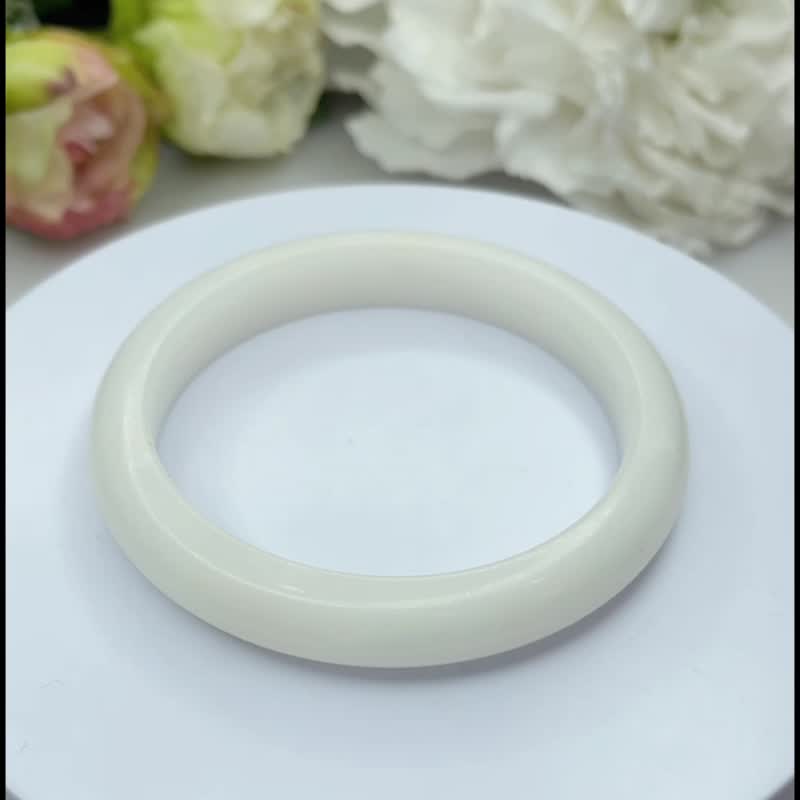 No.96 紫白玉手镯 仙气白 内径 64MM 圈口 手镯 手环 - 手链/手环 - 玉石 白色