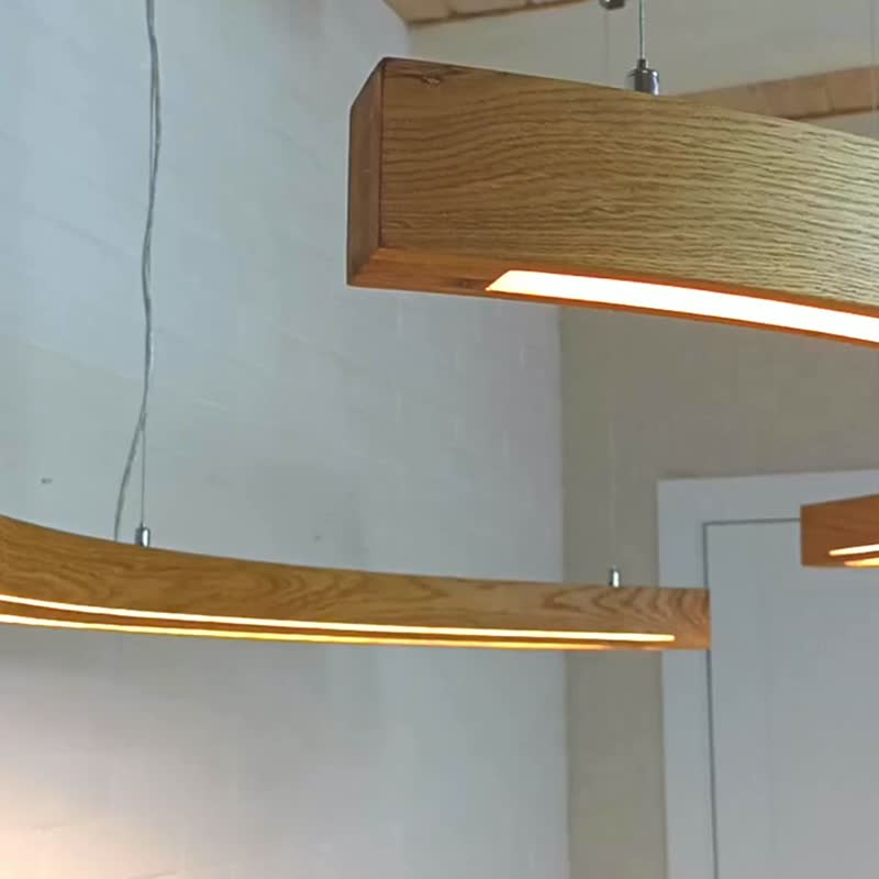 弧形吊灯、木质吊灯、吊灯照明、LED 吸顶灯 - 灯具/灯饰 - 木头 