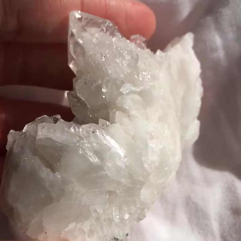 雪白 银山 白水晶 透体彩虹 阿卡西线 资料库 白水晶簇 - 摆饰 - 水晶 白色