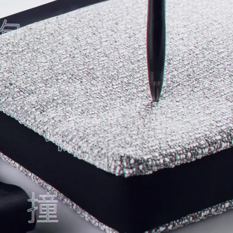 Solis反光回旋系列15.7寸笔电保护套-纯墨黑 - 平板/电脑保护壳 - 聚酯纤维 