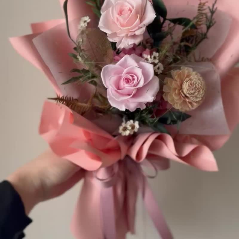 淡粉玫瑰 永生玫瑰花束 干燥花束 毕业花束 生日花束 - 干燥花/捧花 - 植物．花 粉红色