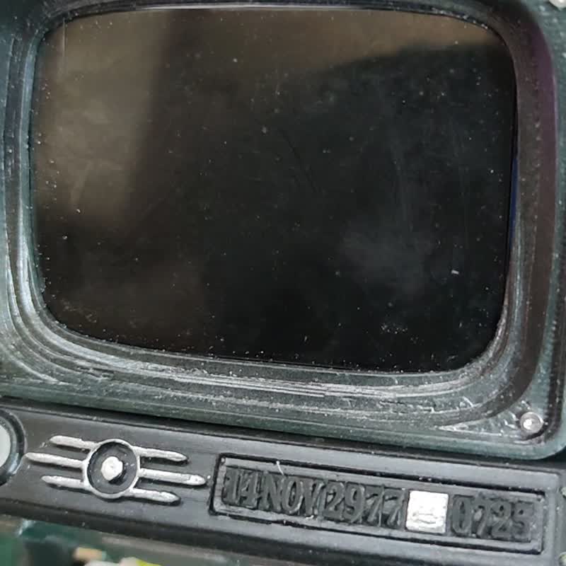 ゲーム Fallout の Vault 76 の Pip Boy 2000 をご绍介します。 - 数码小物 - 塑料 绿色