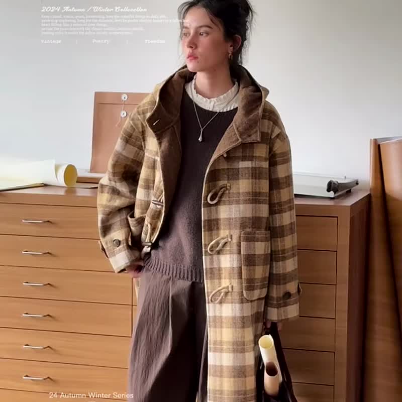 焦糖棕 一日收藏家 法式復古雙面呢牛角扣大衣 連帽中長款外套 - 女装休闲/机能外套 - 羊毛 咖啡色