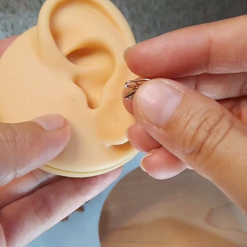 银 Tragus 耳环  钻石白色立方锆石  92.5 银镀白金 - 耳环/耳夹 - 其他金属 银色
