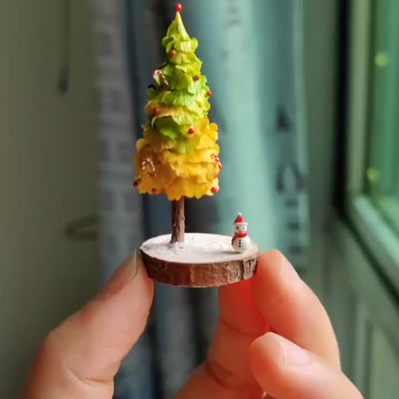 微縮黏土銀杏葉聖誕樹與迷你雪人/聖誕老人 - 摆饰 - 粘土 多色