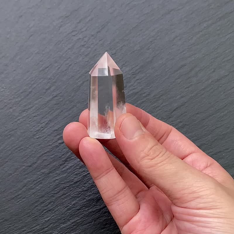 能量摆件-天然冰透小白水晶能量柱 冥想 疗愈 消磁净化 - 摆饰 - 水晶 
