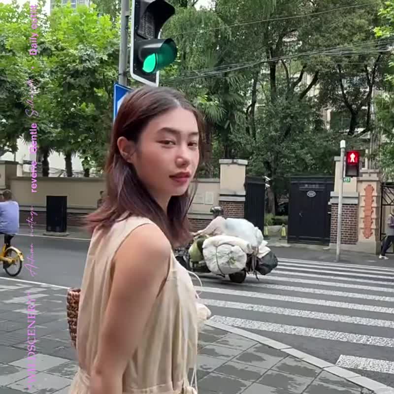 米色 頌夏 法式蕾絲古典刺繡吊帶洋裝 / 網眼內搭衫 - 洋装/连衣裙 - 棉．麻 白色