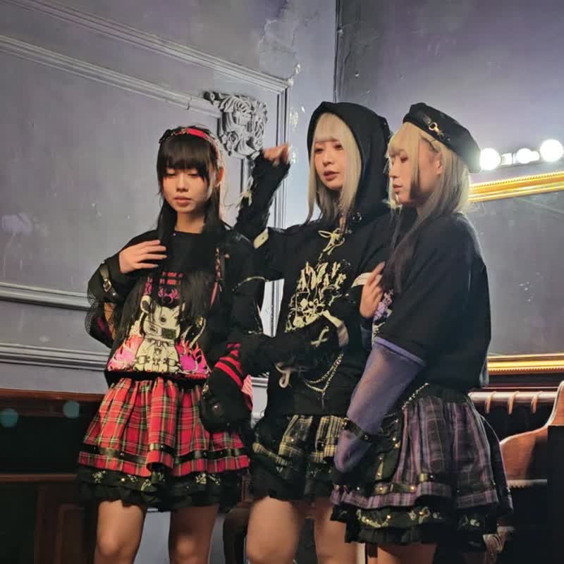 原创庞克恋爱幻想日格纹腰包荷叶边腰带蛋糕短裙附袜套【JJ2502 - 裙子 - 聚酯纤维 