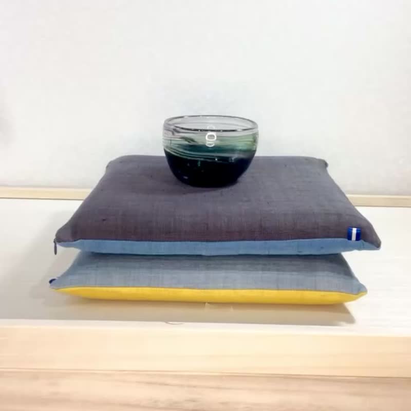 XS-Zabuton seat Cushion Indigo and logwood dyed ramie linen, 30x30cm / 11.8in - 枕头/抱枕 - 棉．麻 蓝色