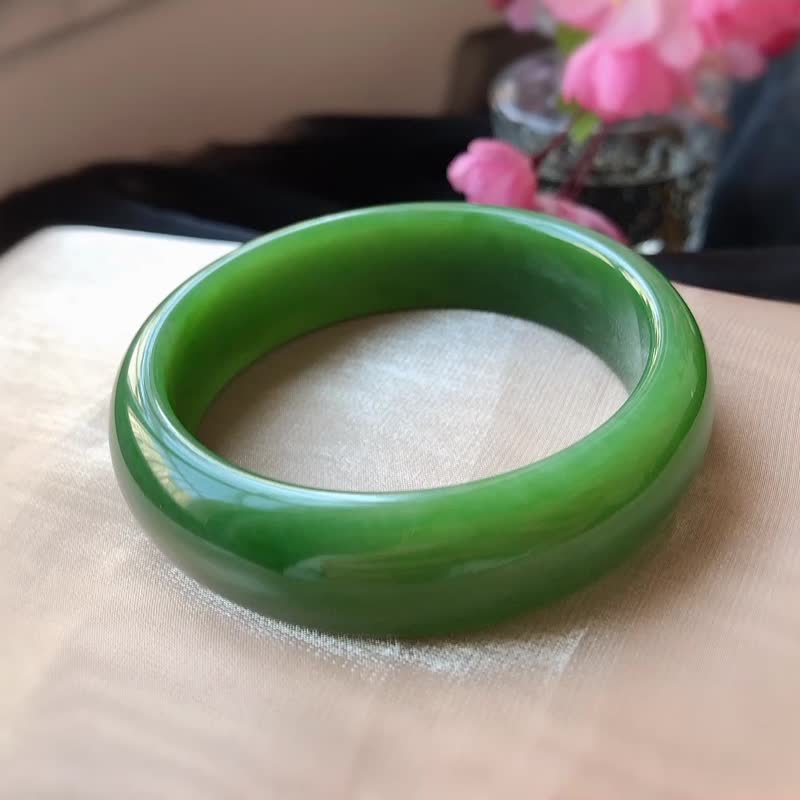 天然和田碧玉冰底玉镯满色菠菜绿稀有加宽版色辣无裂 - 吊饰 - 玉石 