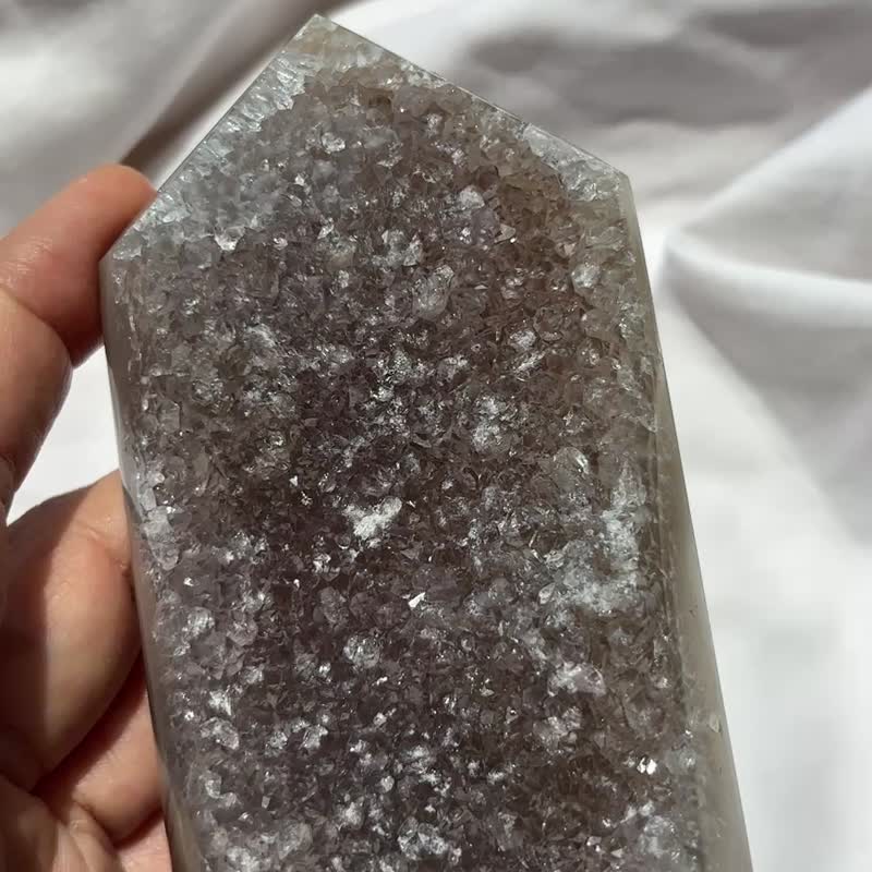 玛达加斯加 玛瑙柱 水晶 crystal 摆设 摆件 爆闪淡紫晶牙 - 摆饰 - 水晶 金色