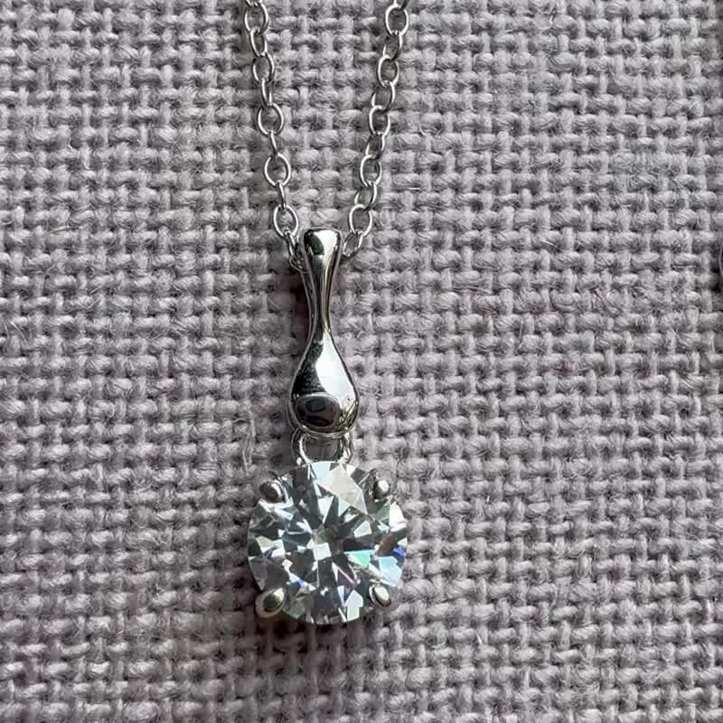 极简光芒 0.8ct 莫桑钻纯银项链 925 银链日常轻珠宝 - 项链 - 银 