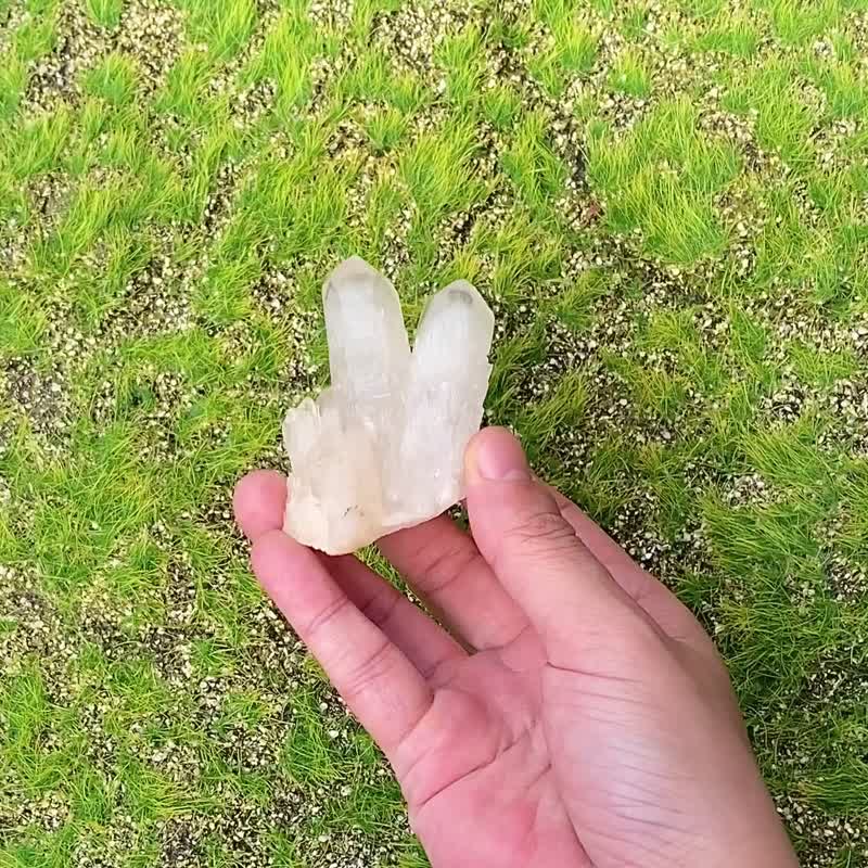 能量水晶-天然原矿能菠萝量白水晶簇 开运 消磁手链 快速出货 - 摆饰 - 水晶 白色