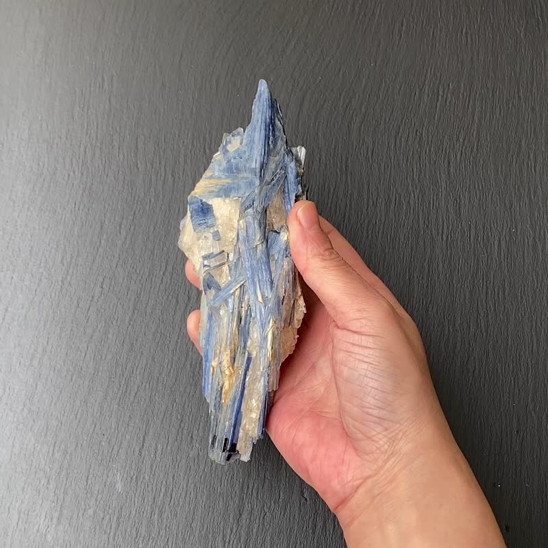 手串充电站-原矿蓝晶石共生白水晶 云母 消磁手链养水晶 风水摆件 - 摆饰 - 水晶 多色