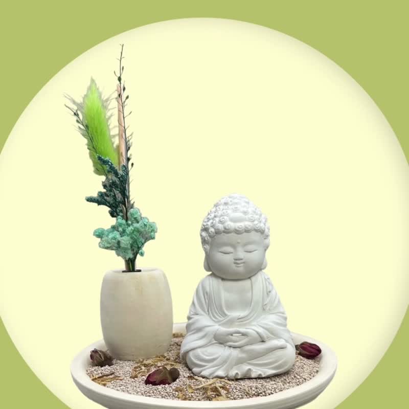 禅风设计 净念吉祥小佛之育德 永生花圆盘组合 艺术香氛扩香 - 摆饰 - 水泥 白色