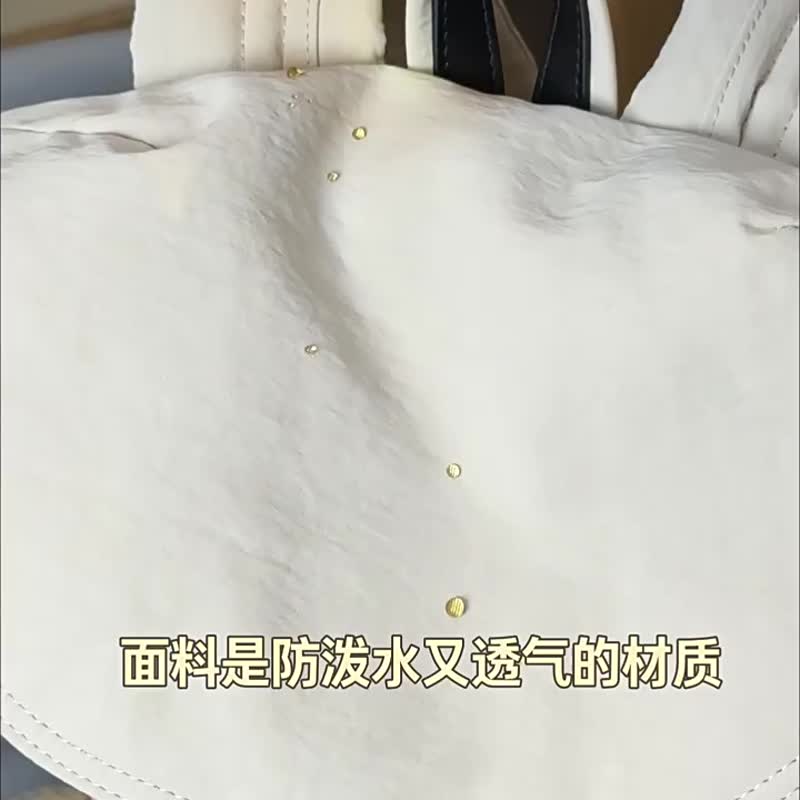 5色 晴天雙肩包 旅行防水尼龍後背包 輕便書包筆電包 11/13/15吋 - 侧背包/斜挎包 - 尼龙 黑色